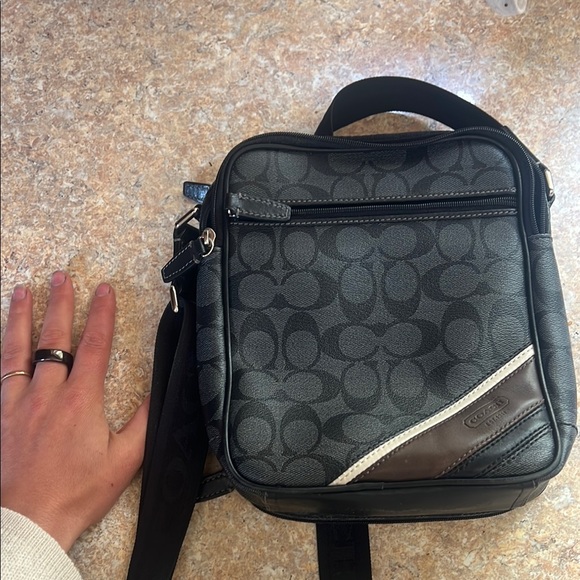 Coach Shoulder Bag 70394 - Picture 5 of 5